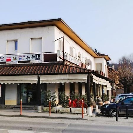 Alo Alo Albergo Casteggio Exterior foto